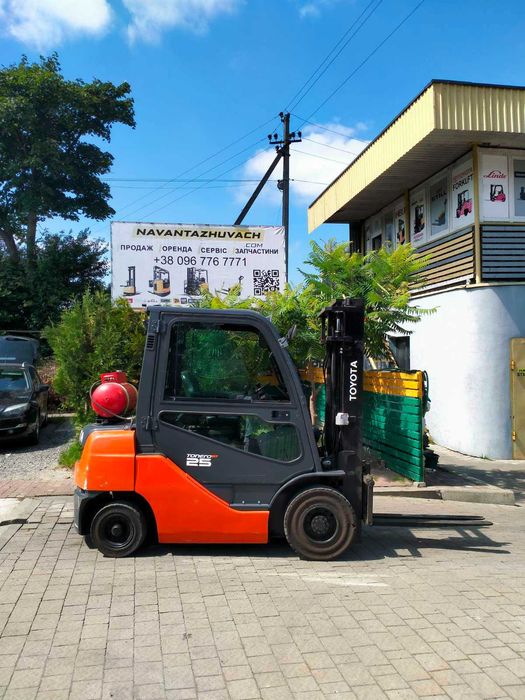 Навантажувач, Погрузчик  Toyota 8BG25