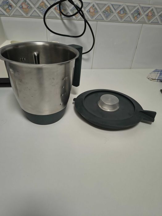 Yammi usada em bom estado