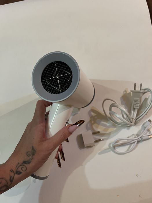 Портативний фен