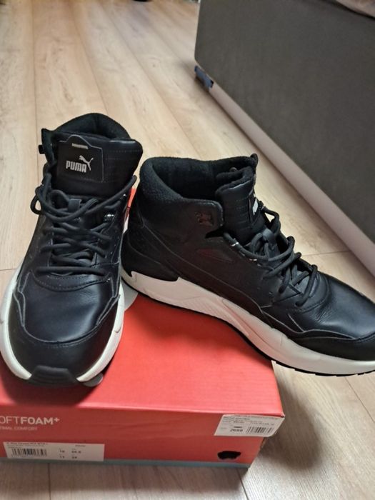 Високі  чоловічі кросівки .