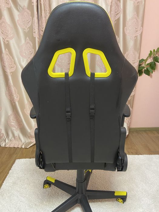 Геймерское кресло VR Racer: 2 000 грн. - Офісні меблі Кременчук на Olx