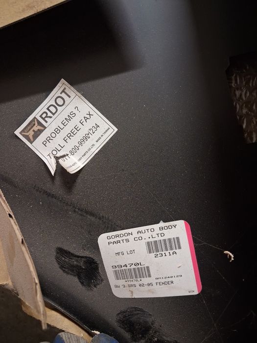 Błotnik przedni lewy bmw 3 (E46)

N