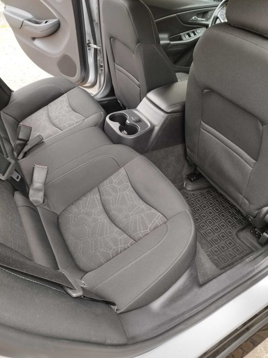Chevrolet Volt II PHEV Шевроле Вольт 2 плагін гібрид 2018 року
