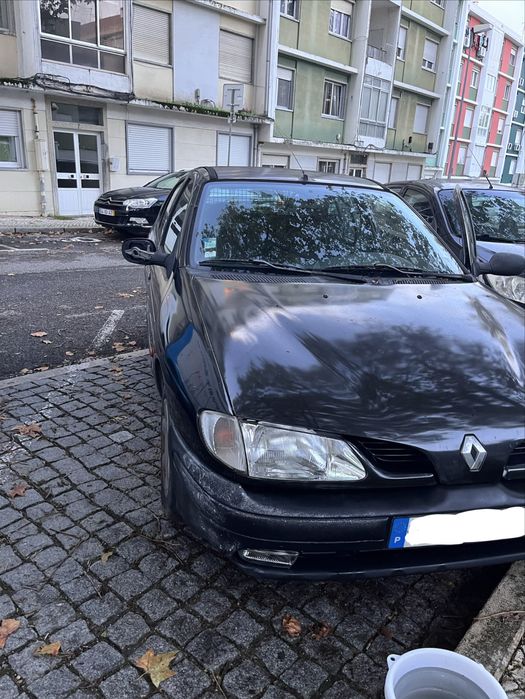 Renault Mégane 1.9 Diesel – Económico e a Andar | 990€