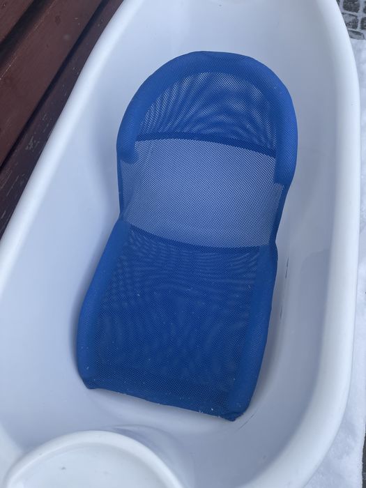 Дитяча ванна з піставкою