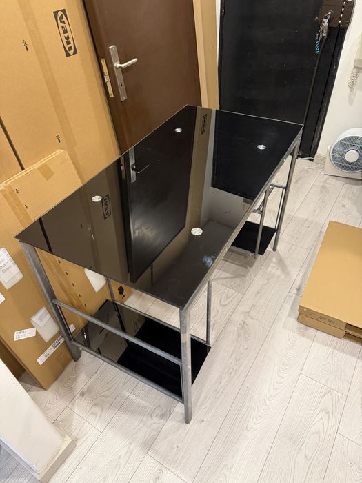 Secretária com boa arrumação