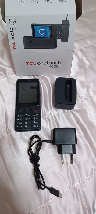 Telemóvel Senior TCL 4022S