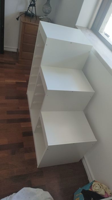 Móvel Ikea com 3 caixas plástico