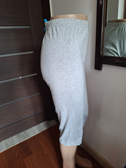 Damskie leginsy do fitness.