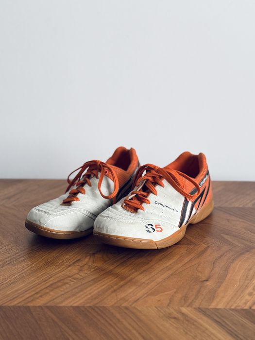 Halowe buty Umbro Campeonato S5 Sala Five, rozmiar 8,5 UK (42,5 EU)