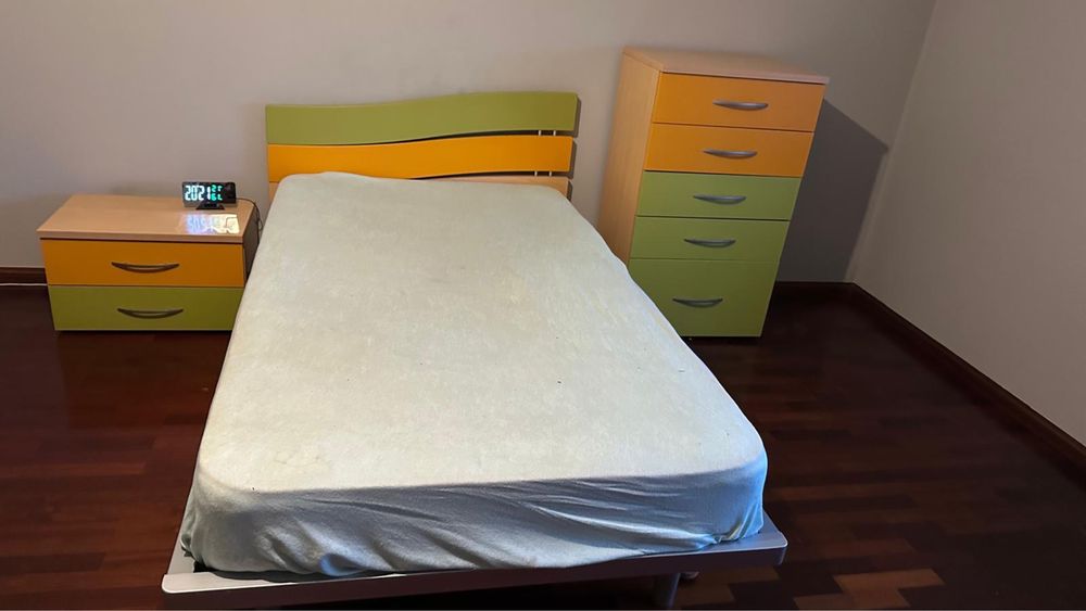 Mobilia Conjunto de Cama corpo e meio