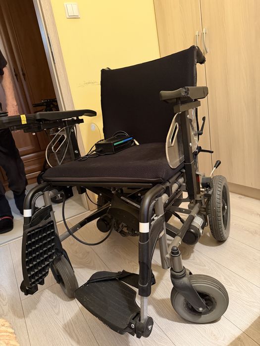 wozek inwalidzki elektryczny