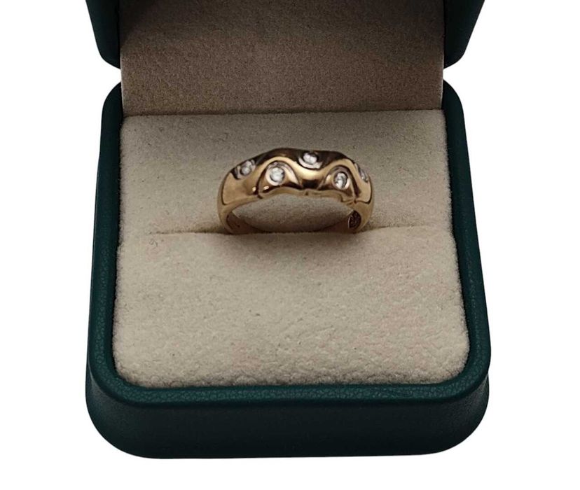 Piękny Zloty Pierścionek z Cyrkoniami 3,59G / 585 / R15