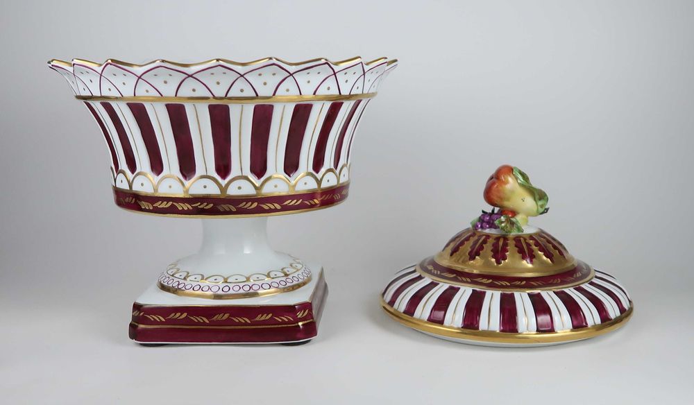 Centro de mesa em porcelana