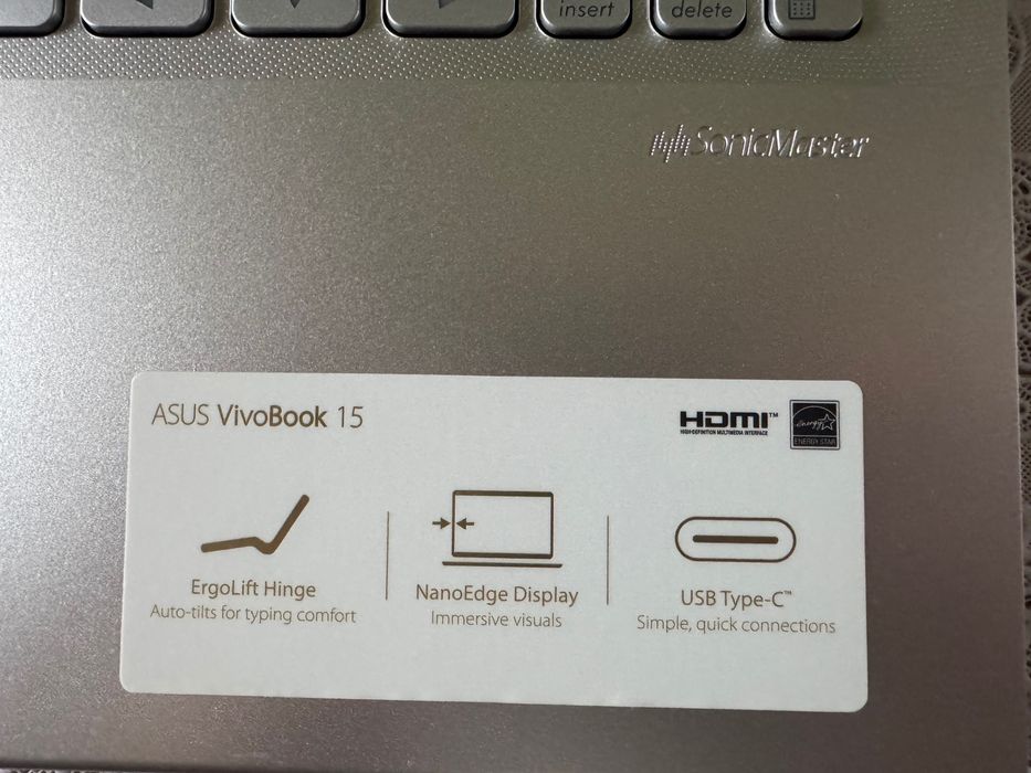 Portátil ASUS F512DA-R7AVXSB3.