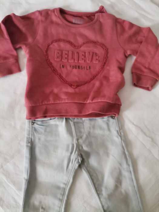 Roupas de menina impecável  desde 2 euros cada peça.