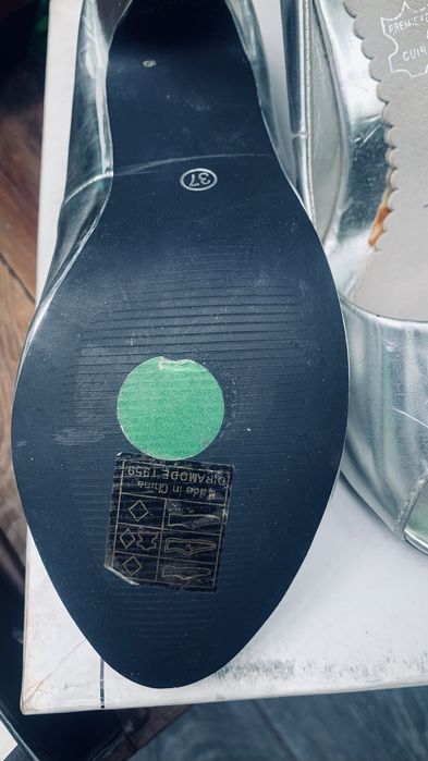 Жіноче літнє взуття