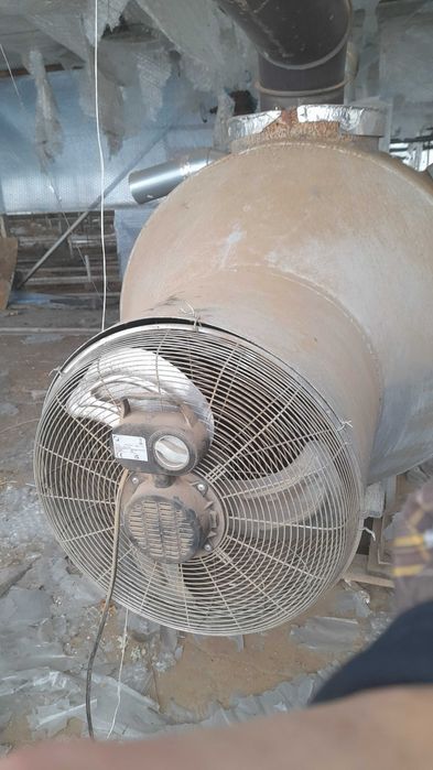 Piec , kocioł na słomę kominek na biomasę