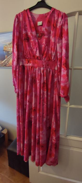 Lekka sukienka w kwiaty