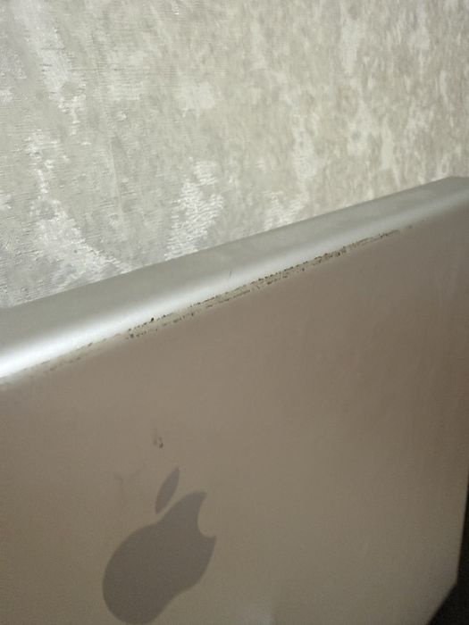 Apple cinema display 23