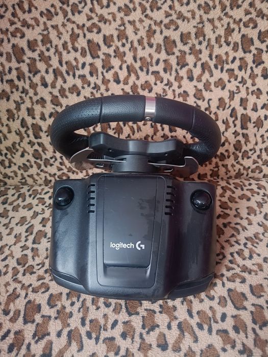 Sprzedam kierownicę Logitech 920