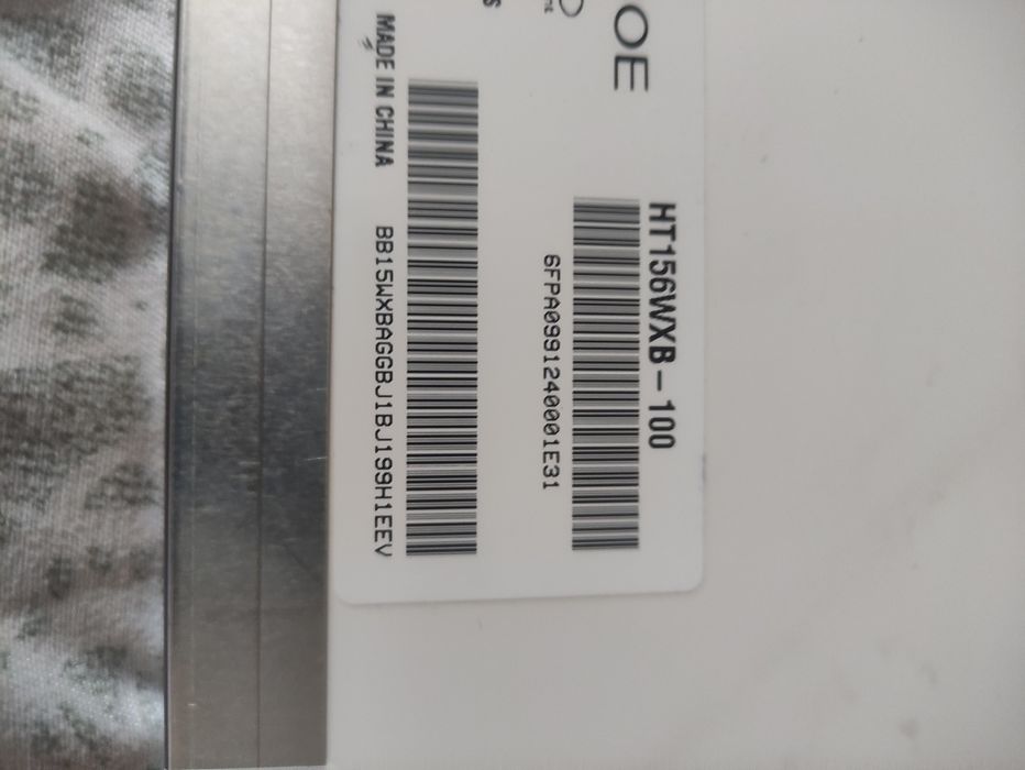 Матрици 15.6    40 пиновые лед подсветка почти новые количество