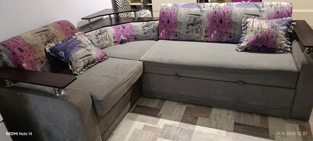 Продам диван угловий