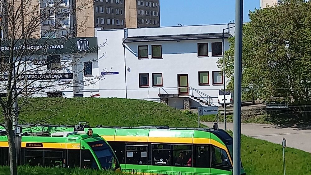 Sprzedam budynek usługowy Poznań Piątkowska 72 na biura, szkołę lub gabinety