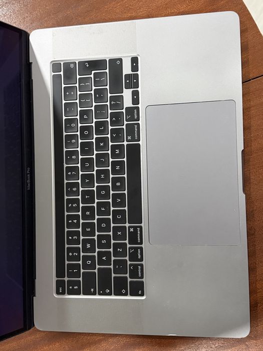 Macbook Pro 16 , 2019