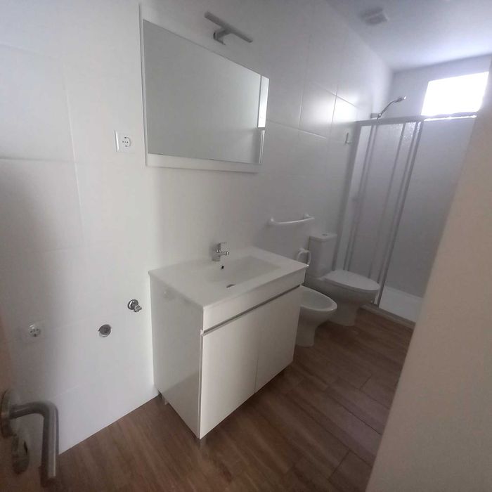 Alugo quarto a estudante em Refoios   do Lima