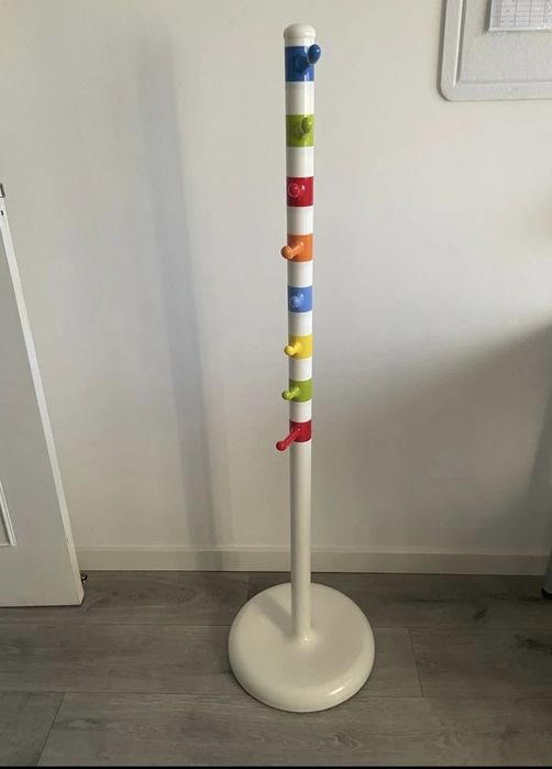Cabide IKEA. Está como novo