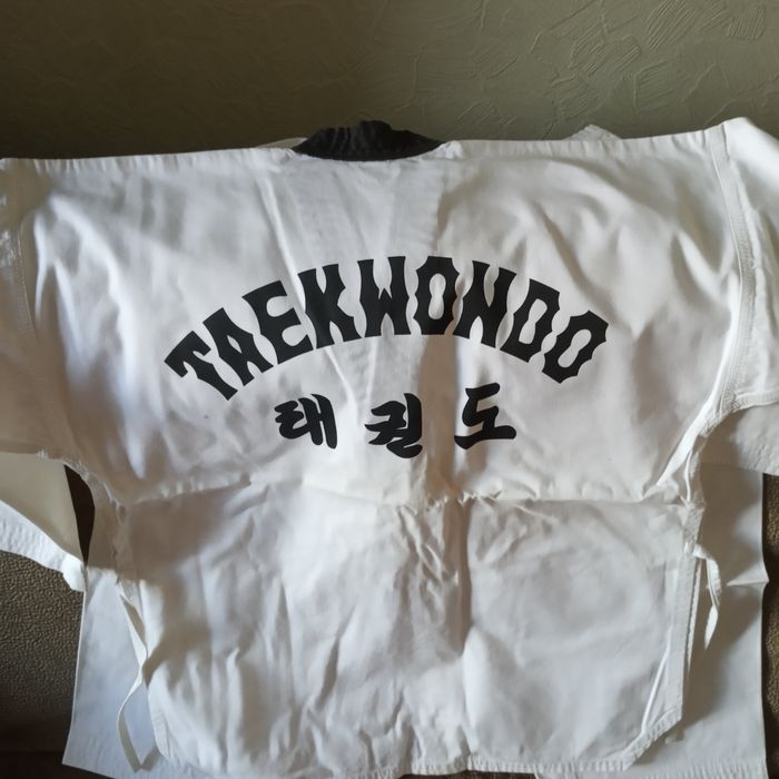 Форма для занять тейквондо