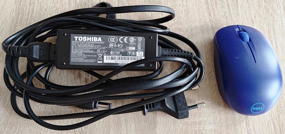 Netbook Toshiba NB520-10M Windows 7 starter