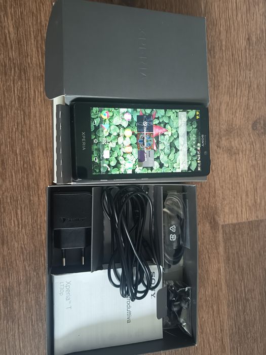 смартфон  телефон Sony Xperia T новий
