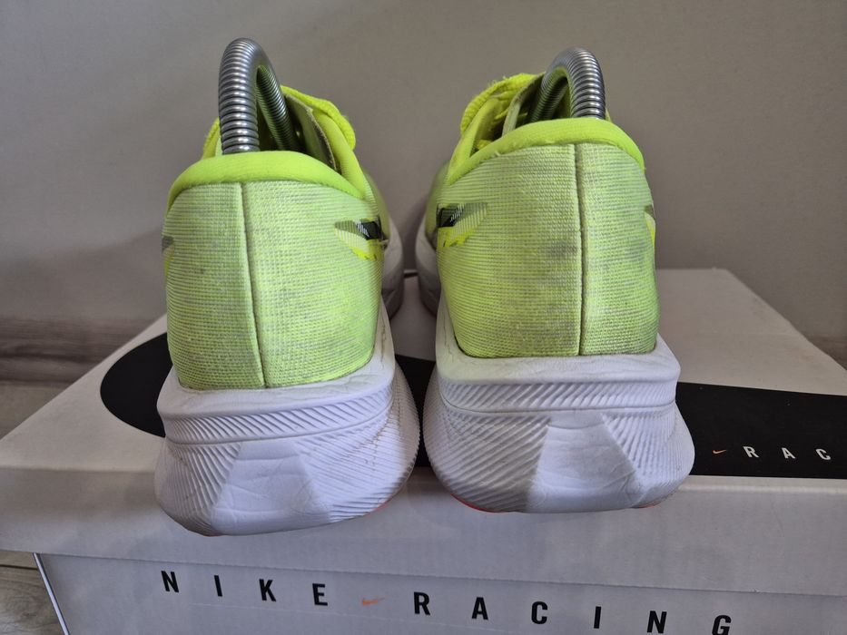 Buty męskie do biegania Asics Magic Speed 4 rozmiar 43,5.