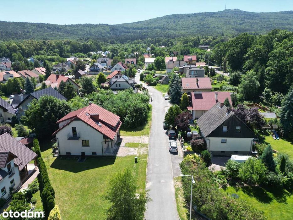Obniżka Ceny! Dom z Widokiem na Ślężę – Nie Przegap!