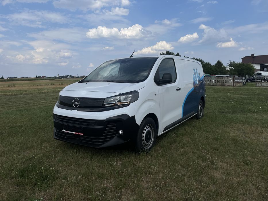 Opel Vivaro 1.5 z paką