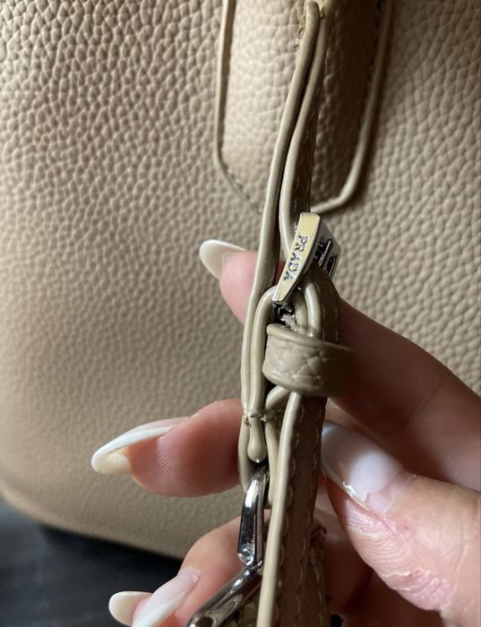 Mala prada safiano nude