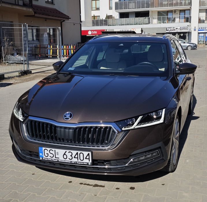 SKODA OCTAVIA IV Combi Style 1.5 TSI przebieg 33 000 km.