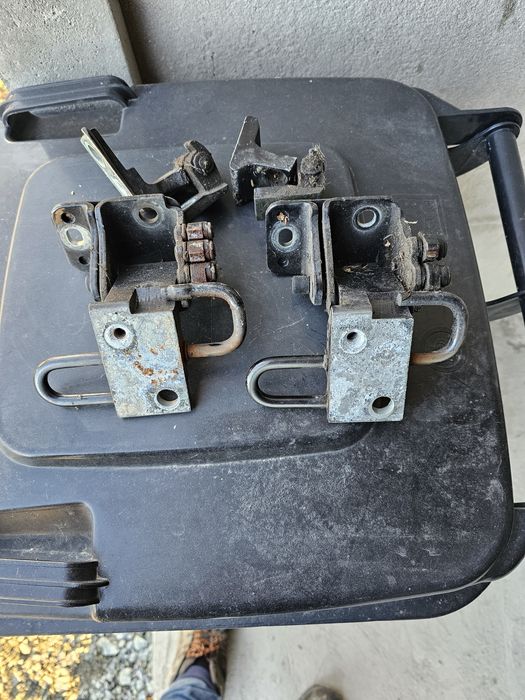 Audi a3 8p lusterko prawe blotnik prawy lift zawiasy pp pt lz7l