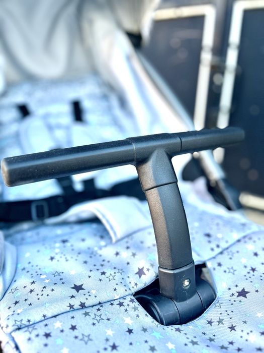 Carrinho passeio Tuc Tuc modelo "Tive" + Saco