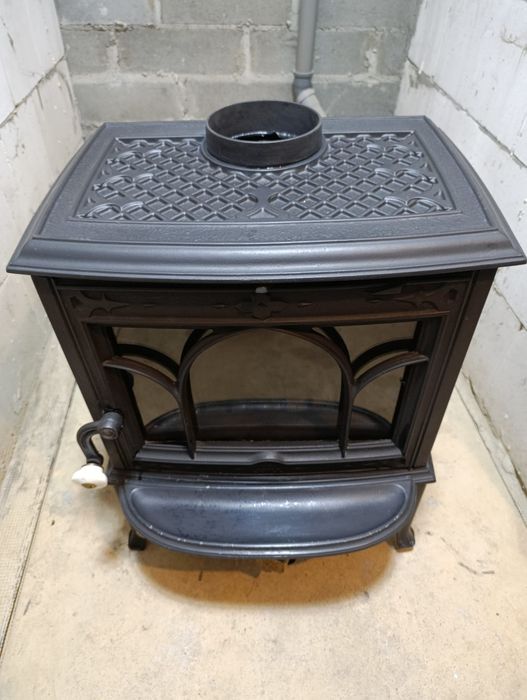 Jotul F100 kominek koza pięć żeliwny