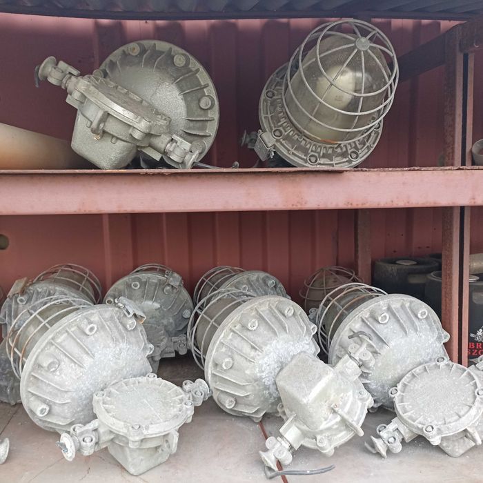 Przemysłowe lampy Zaos OMP-250 duże przeciwwybuchowe LOFT