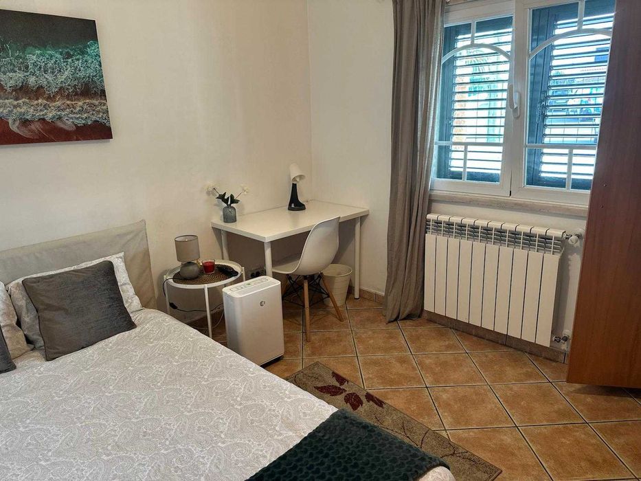 Quarto p/ CASAL ( ou 2 px ) Região Cascais | Despesas incluídas