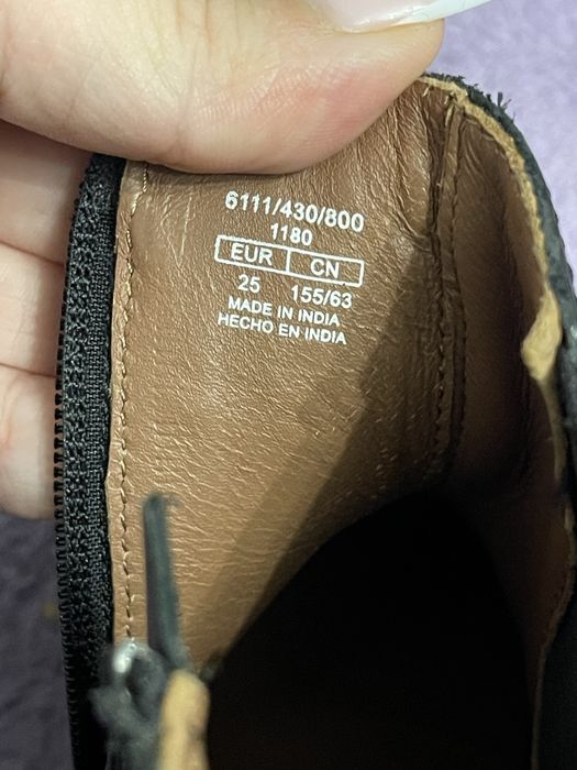 Новые! Кожа! ботиночки челси  Zara на девочку 25 р