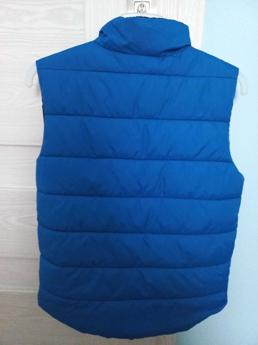 chłopięcy bezrękawnik H&M roz. 146/152