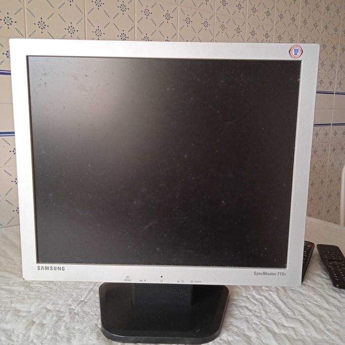 Monitor Samsung SyncMaster 710v