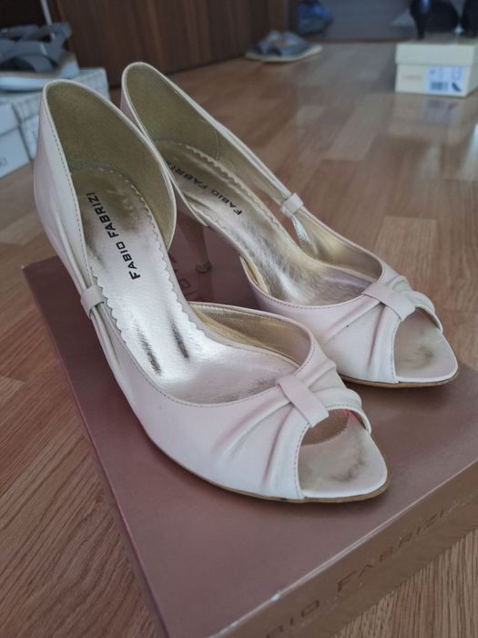Buty,szpilki z odkrytym palcem rozmiar 37