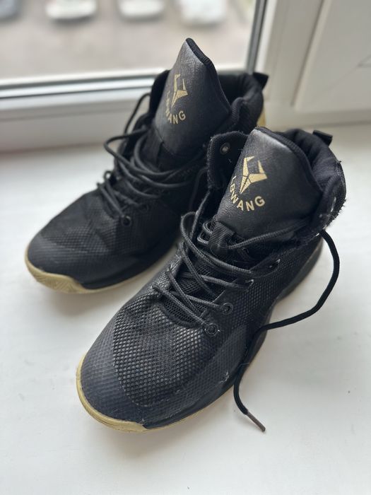 Кросівки 39 розмір