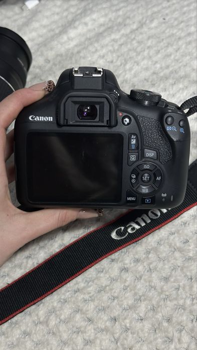 Aparat canon eos 2000D